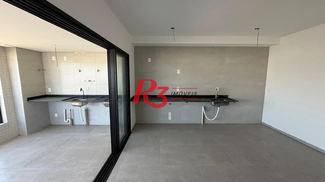 Apartamento com 2 dormitórios à venda, 70 m² por R$ 1.030.000,00 - José Menino - Santos/SP