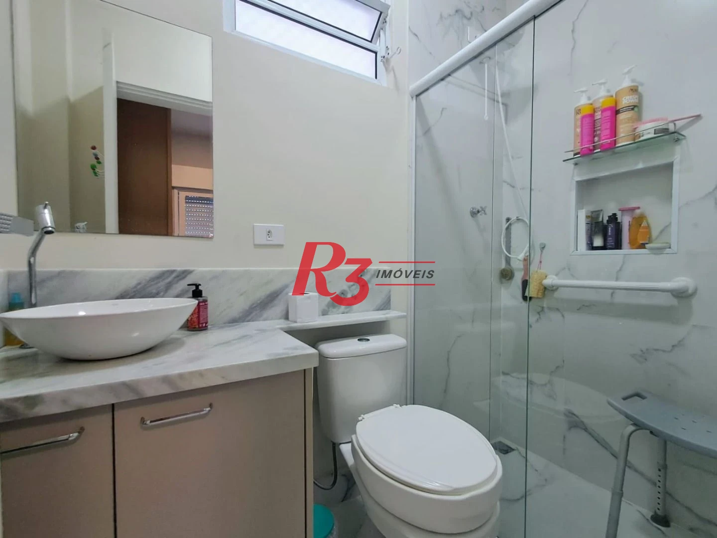 Apartamento com 2 dormitórios à venda, 62 m² por R$ 540.000,00 - Embaré - Santos/SP