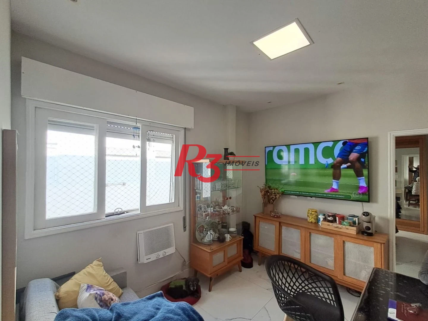 Apartamento com 2 dormitórios à venda, 62 m² por R$ 540.000,00 - Embaré - Santos/SP