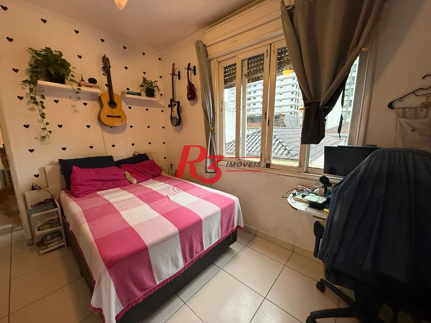 Apartamento com 2 dormitórios à venda, 70 m² por R$ 390.000,00 - Boqueirão - Santos/SP