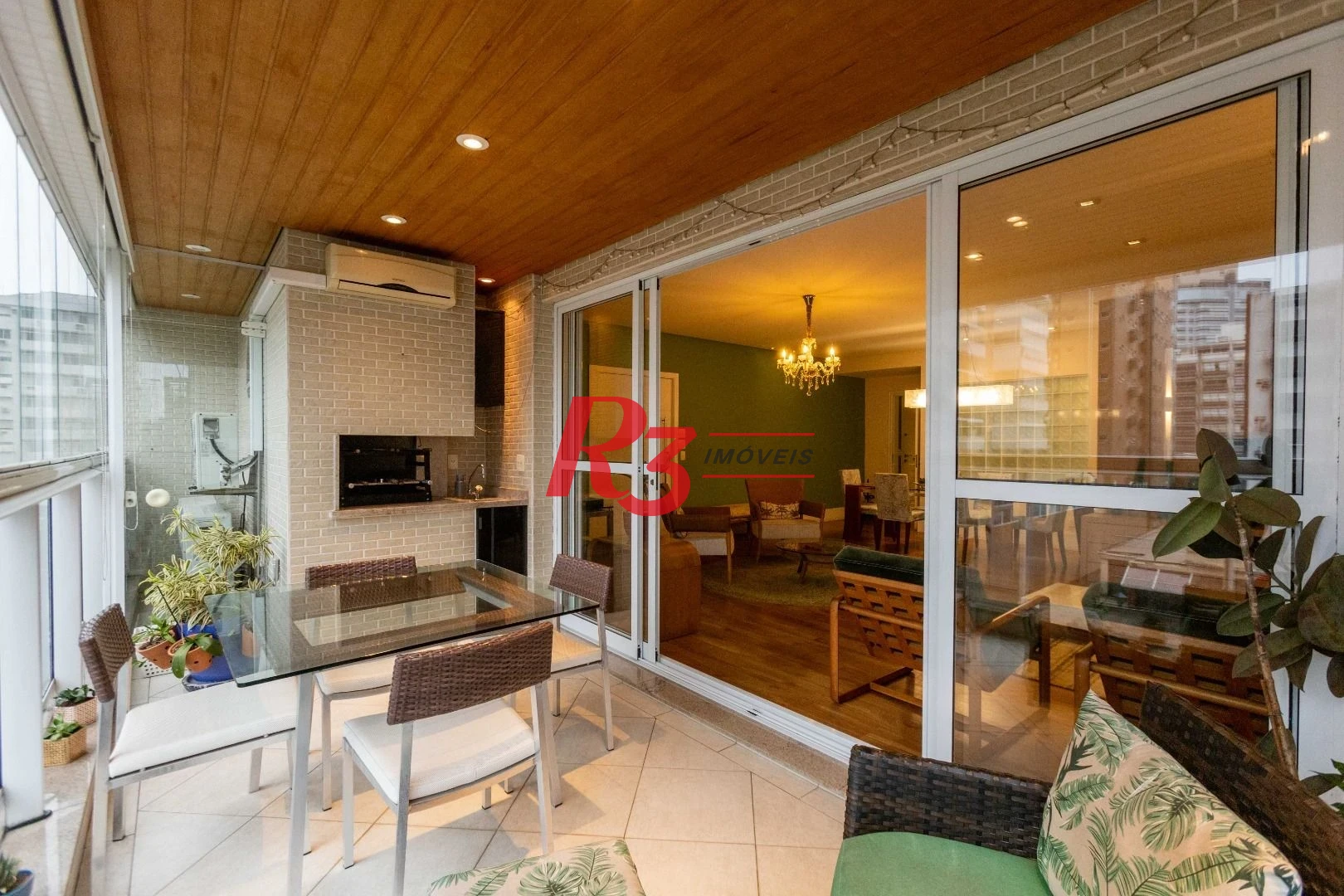 Apartamento com 4 dormitórios à venda, 243 m² por R$ 2.780.000,00 - Gonzaga - Santos/SP