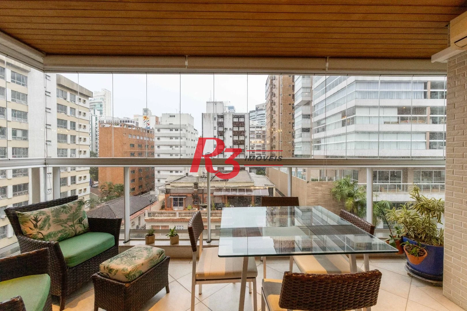 Apartamento com 4 dormitórios à venda, 243 m² por R$ 2.780.000,00 - Gonzaga - Santos/SP