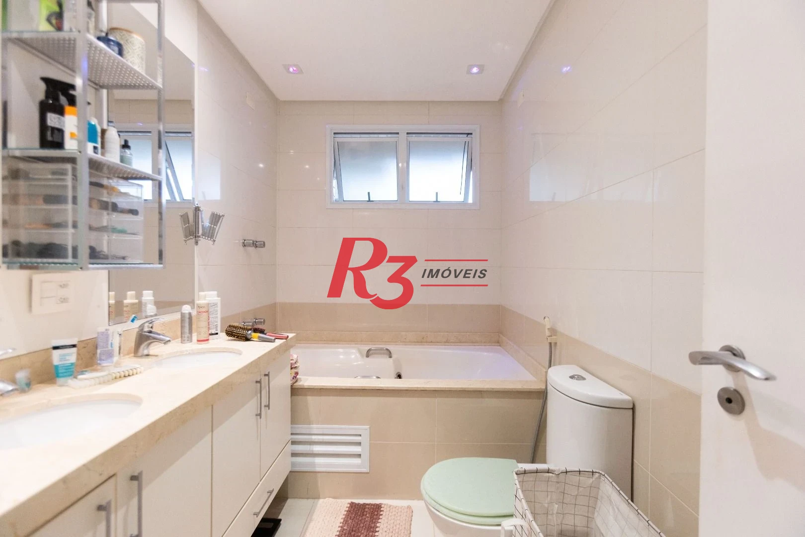 Apartamento com 4 dormitórios à venda, 243 m² por R$ 2.780.000,00 - Gonzaga - Santos/SP