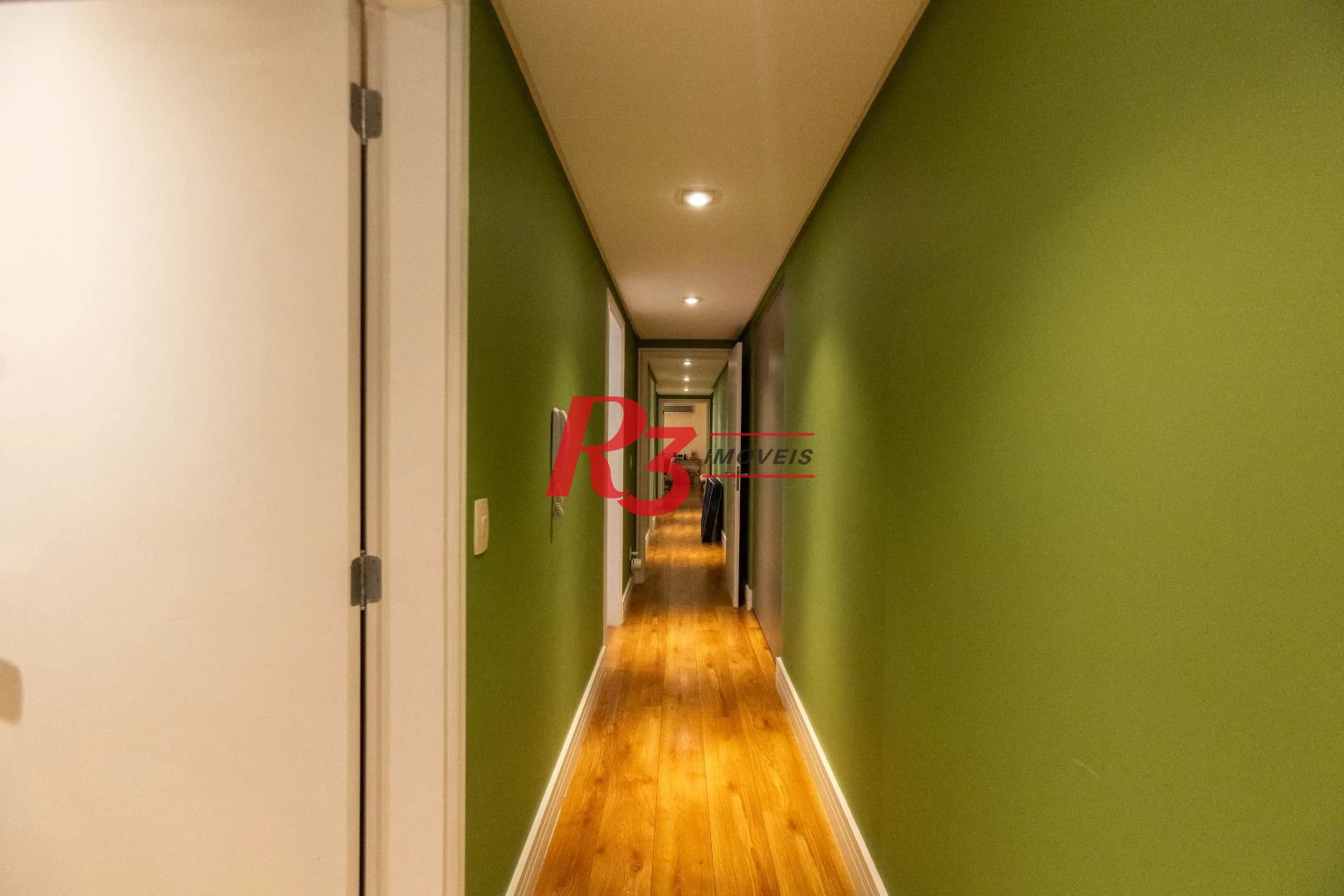 Apartamento com 4 dormitórios à venda, 243 m² por R$ 2.780.000,00 - Gonzaga - Santos/SP