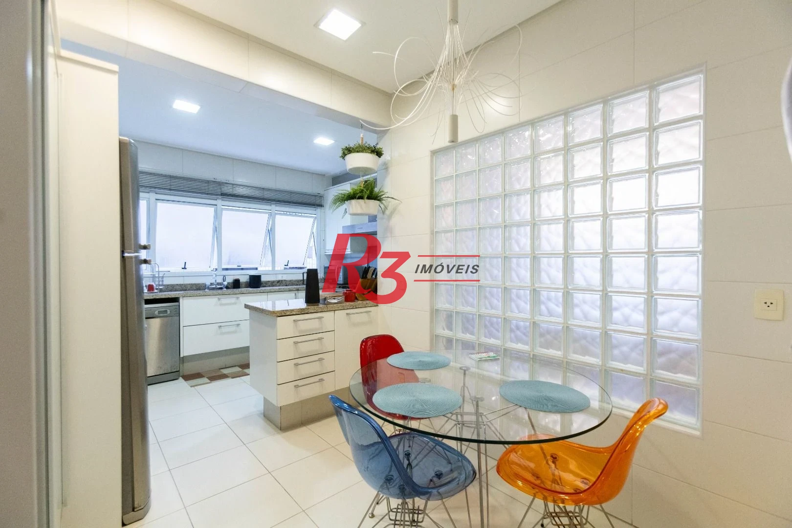 Apartamento com 4 dormitórios à venda, 243 m² por R$ 2.780.000,00 - Gonzaga - Santos/SP