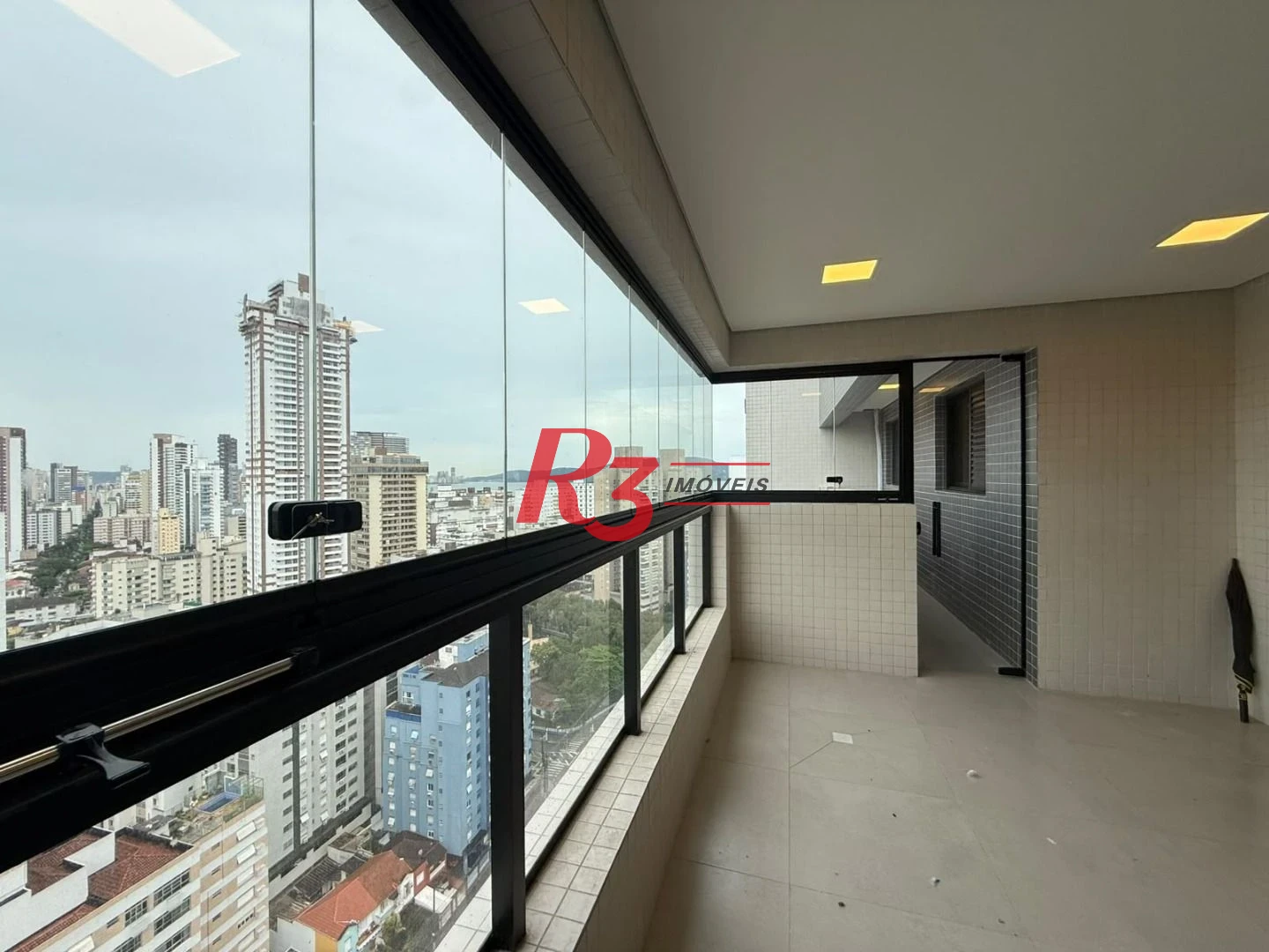 Apartamento com 2 dormitórios para alugar, 70 m² por R$ 7.000,00/mês - José Menino - Santos/SP