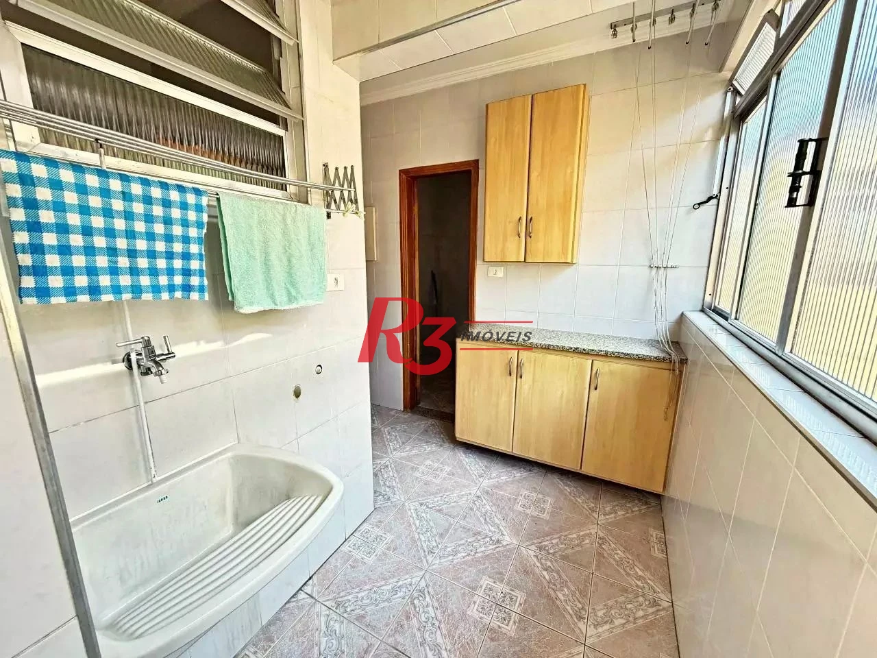 Apartamento com 2 dormitórios para alugar, 93 m² por R$ 3.500,00/mês - Estuário - Santos/SP