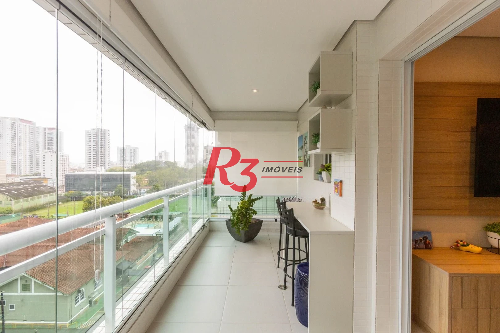 Apartamento com 2 dormitórios à venda, 72 m² por R$ 890.000,00 - José Menino - Santos/SP