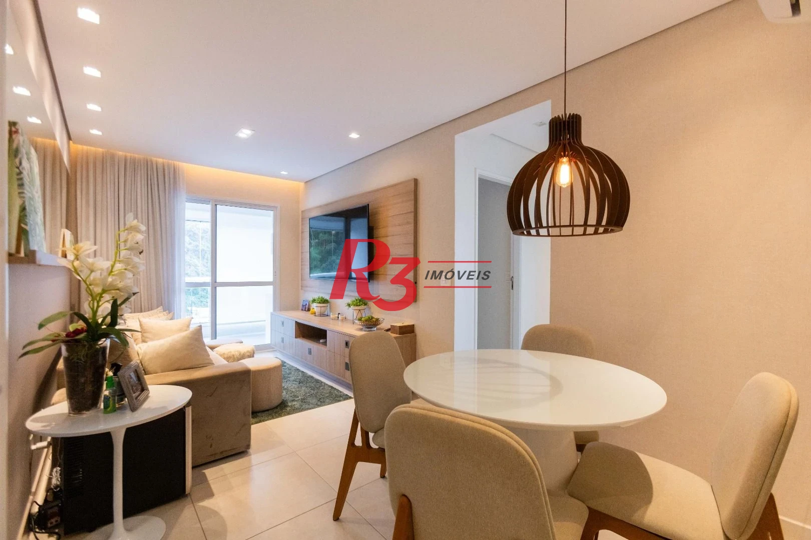Apartamento com 2 dormitórios à venda, 72 m² por R$ 890.000,00 - José Menino - Santos/SP