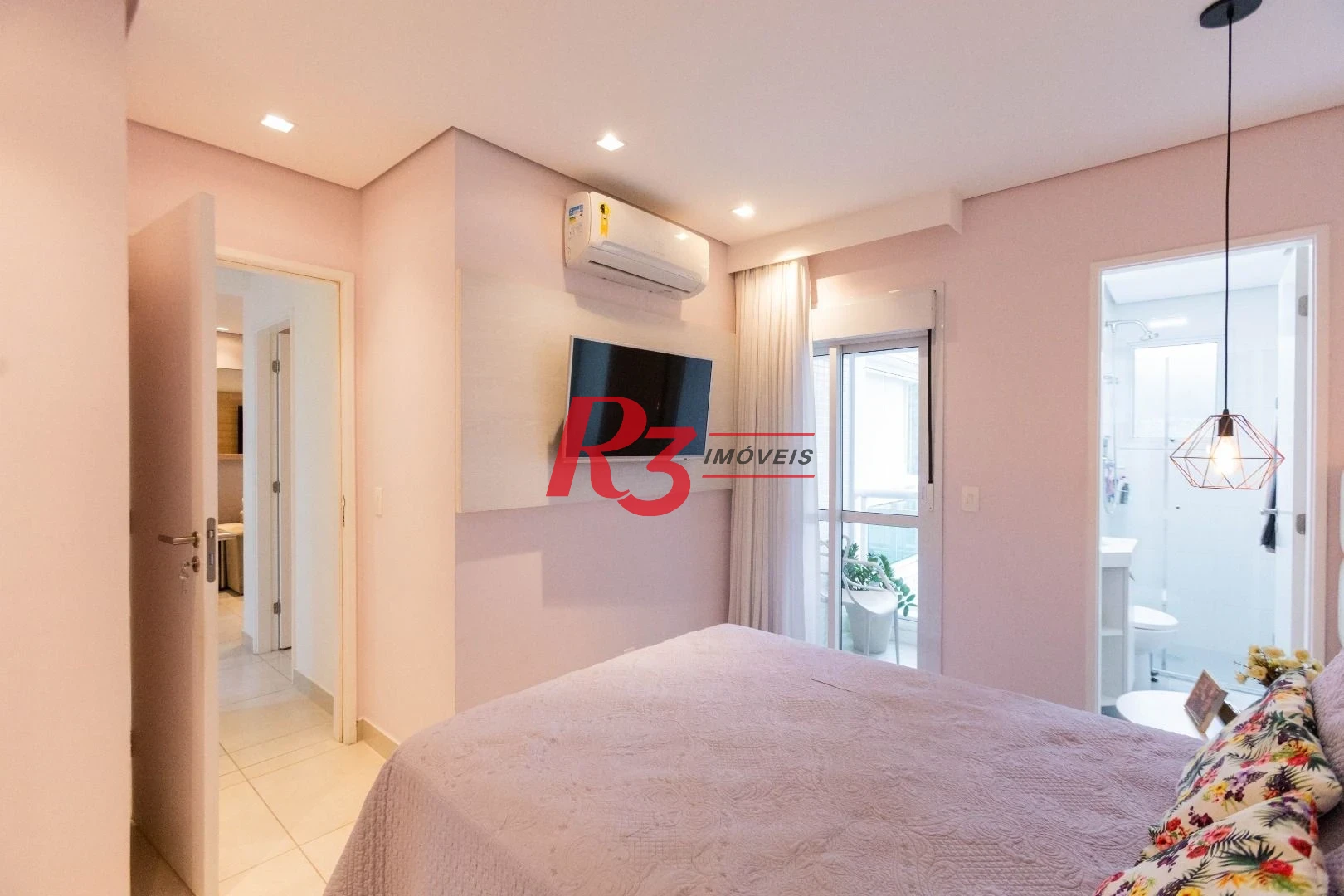 Apartamento com 2 dormitórios à venda, 72 m² por R$ 890.000,00 - José Menino - Santos/SP