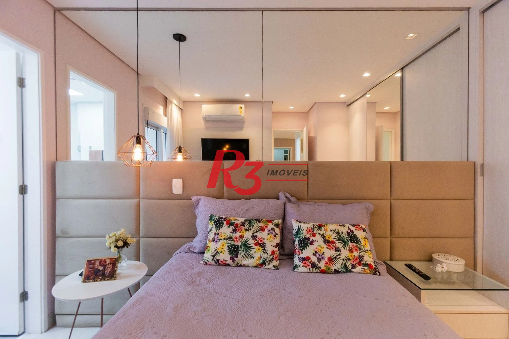Apartamento com 2 dormitórios à venda, 72 m² por R$ 890.000,00 - José Menino - Santos/SP