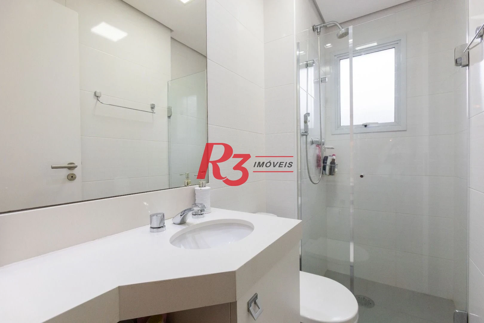 Apartamento com 2 dormitórios à venda, 72 m² por R$ 890.000,00 - José Menino - Santos/SP