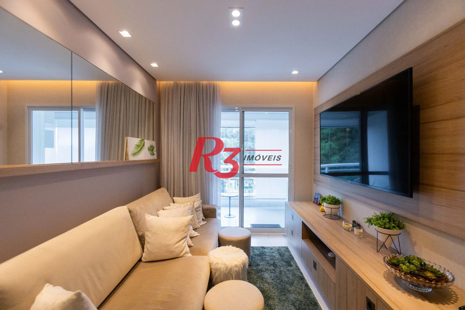 Apartamento com 2 dormitórios à venda, 72 m² por R$ 890.000,00 - José Menino - Santos/SP