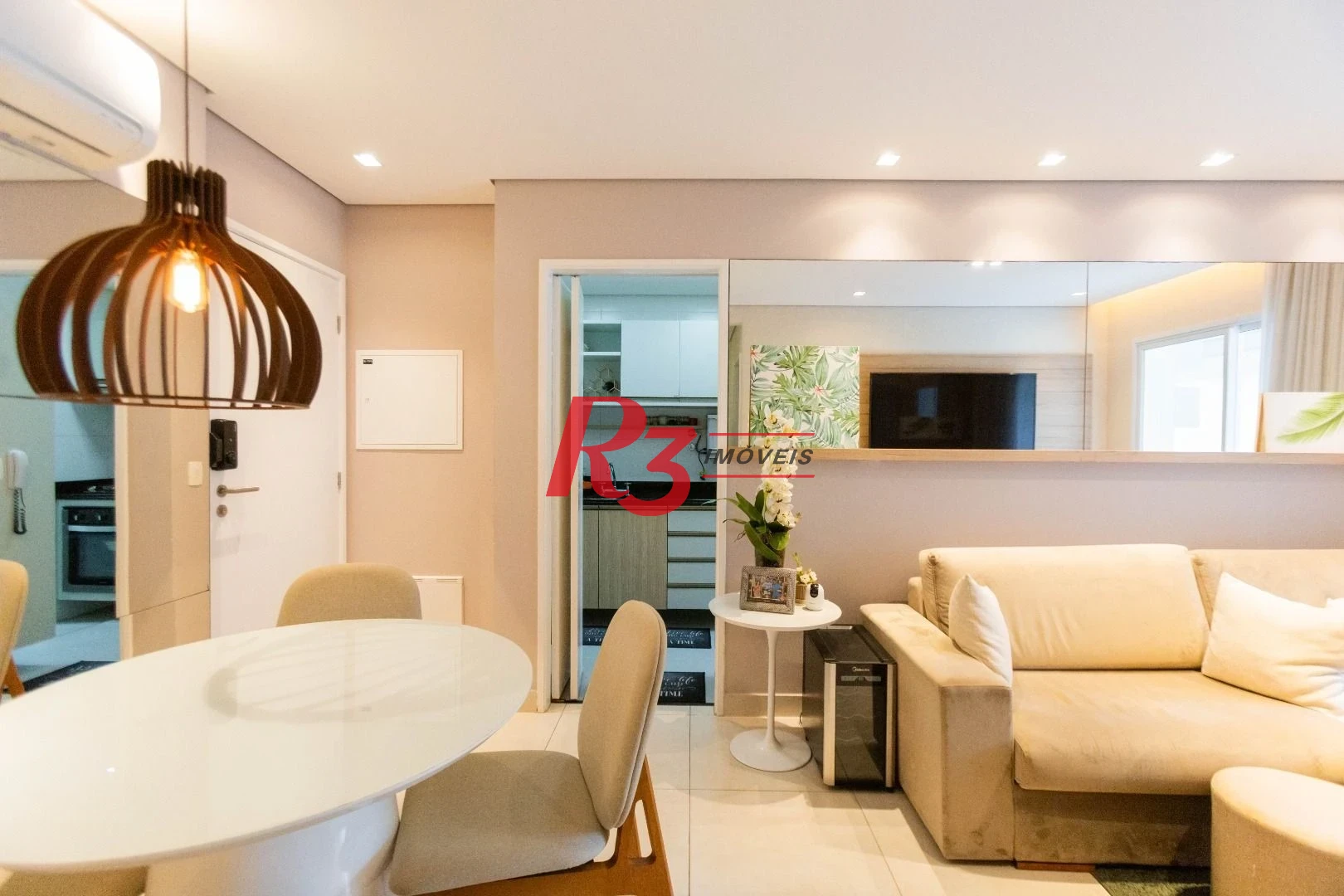 Apartamento com 2 dormitórios à venda, 72 m² por R$ 890.000,00 - José Menino - Santos/SP