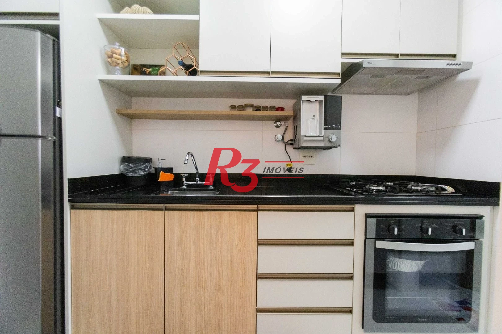 Apartamento com 2 dormitórios à venda, 72 m² por R$ 890.000,00 - José Menino - Santos/SP