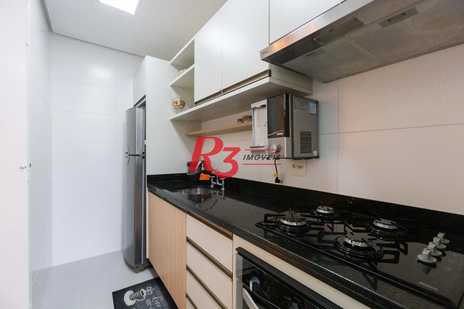 Apartamento com 2 dormitórios à venda, 72 m² por R$ 890.000,00 - José Menino - Santos/SP