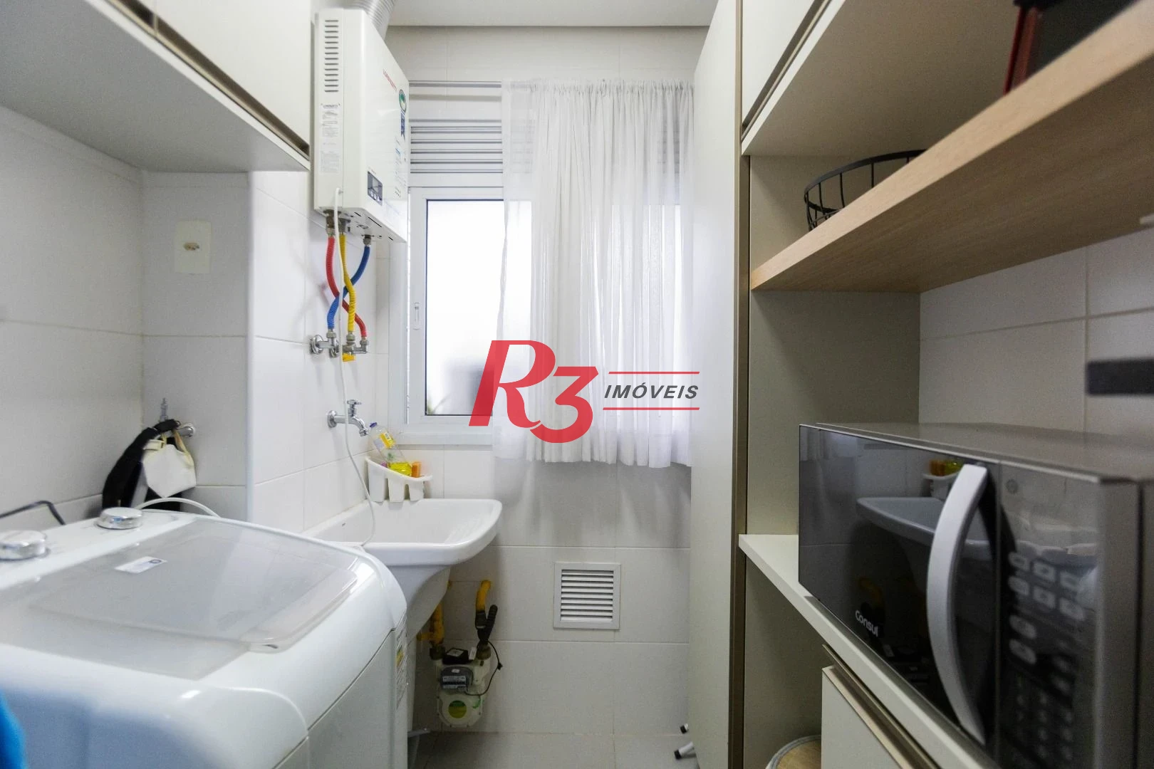 Apartamento com 2 dormitórios à venda, 72 m² por R$ 890.000,00 - José Menino - Santos/SP