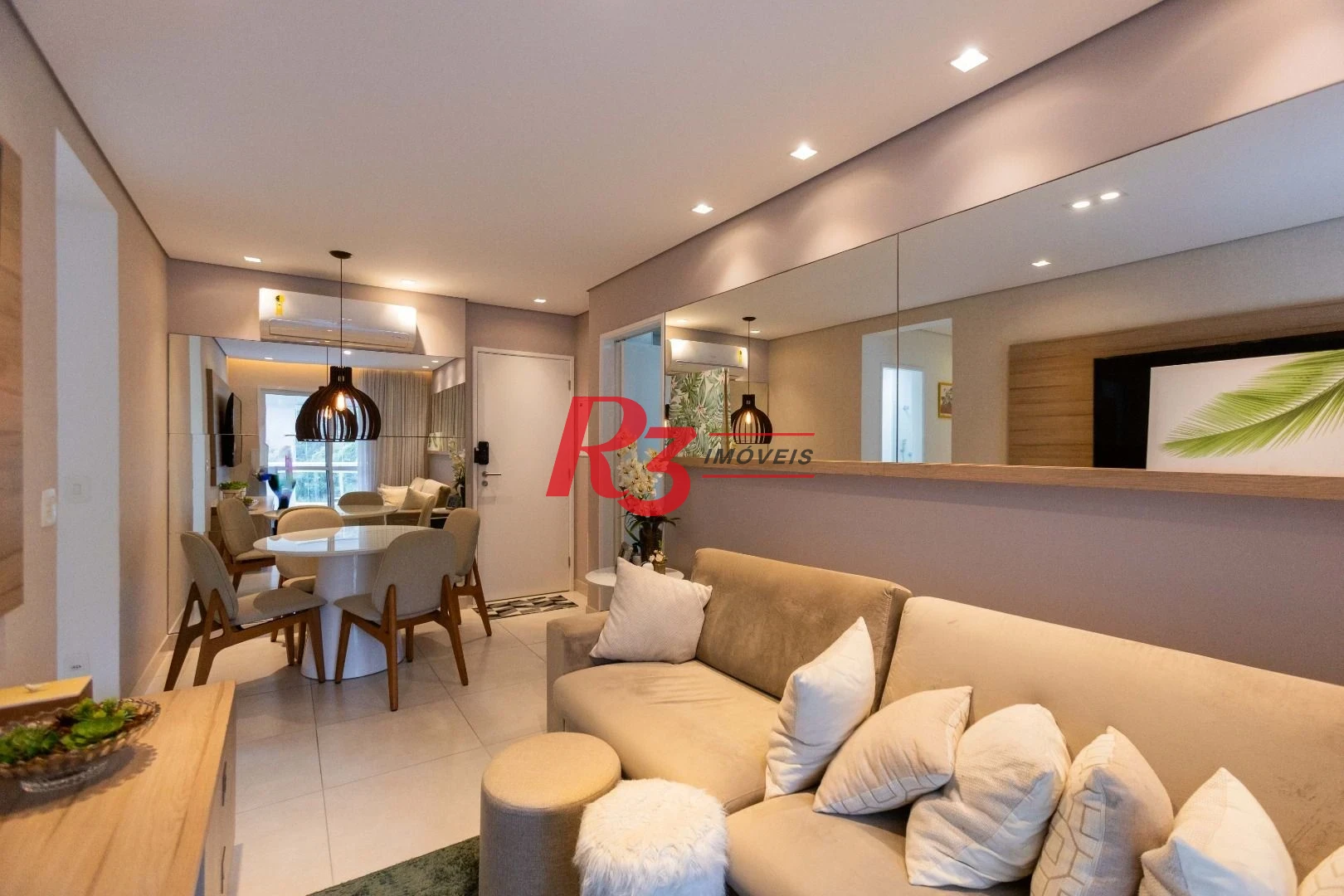 Apartamento com 2 dormitórios à venda, 72 m² por R$ 890.000,00 - José Menino - Santos/SP