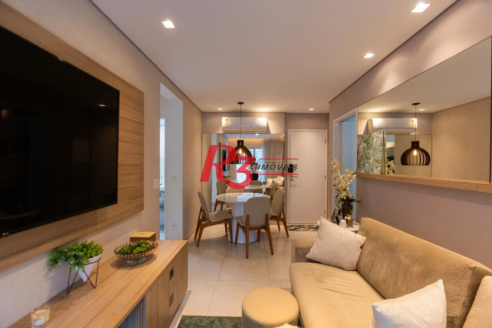 Apartamento com 2 dormitórios à venda, 72 m² por R$ 890.000,00 - José Menino - Santos/SP