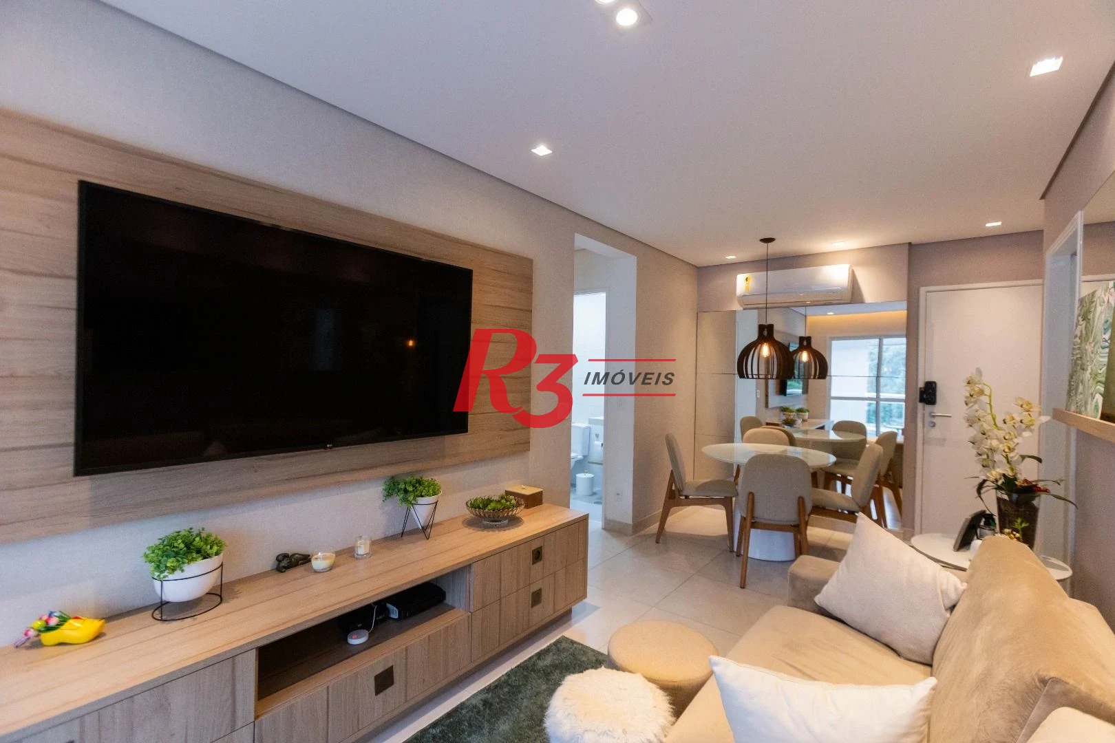 Apartamento com 2 dormitórios à venda, 72 m² por R$ 890.000,00 - José Menino - Santos/SP