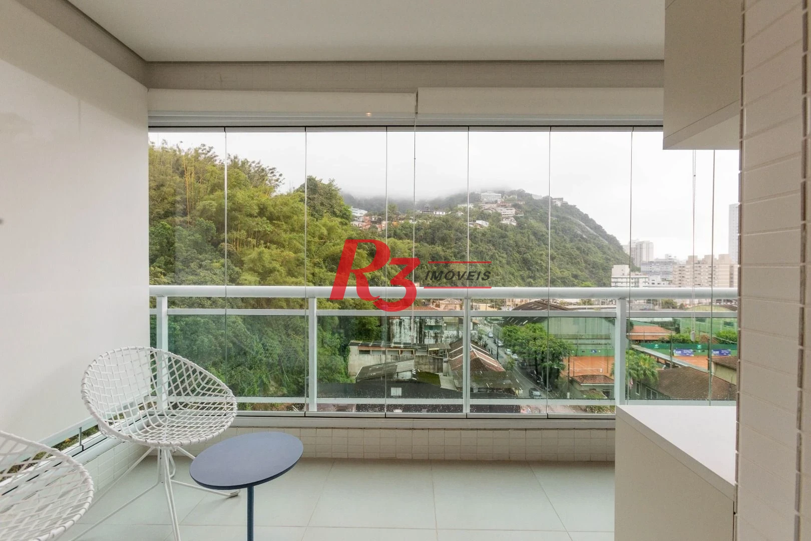 Apartamento com 2 dormitórios à venda, 72 m² por R$ 890.000,00 - José Menino - Santos/SP