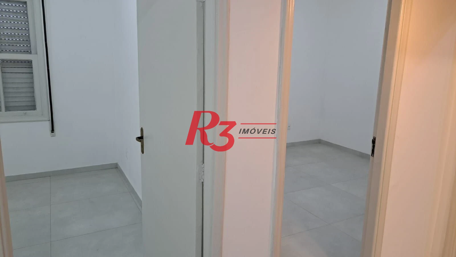APARTAMENTO REFORMADO À VENDA NA VILA NOVA – SANTOS  2 dormitórios | 54 m²