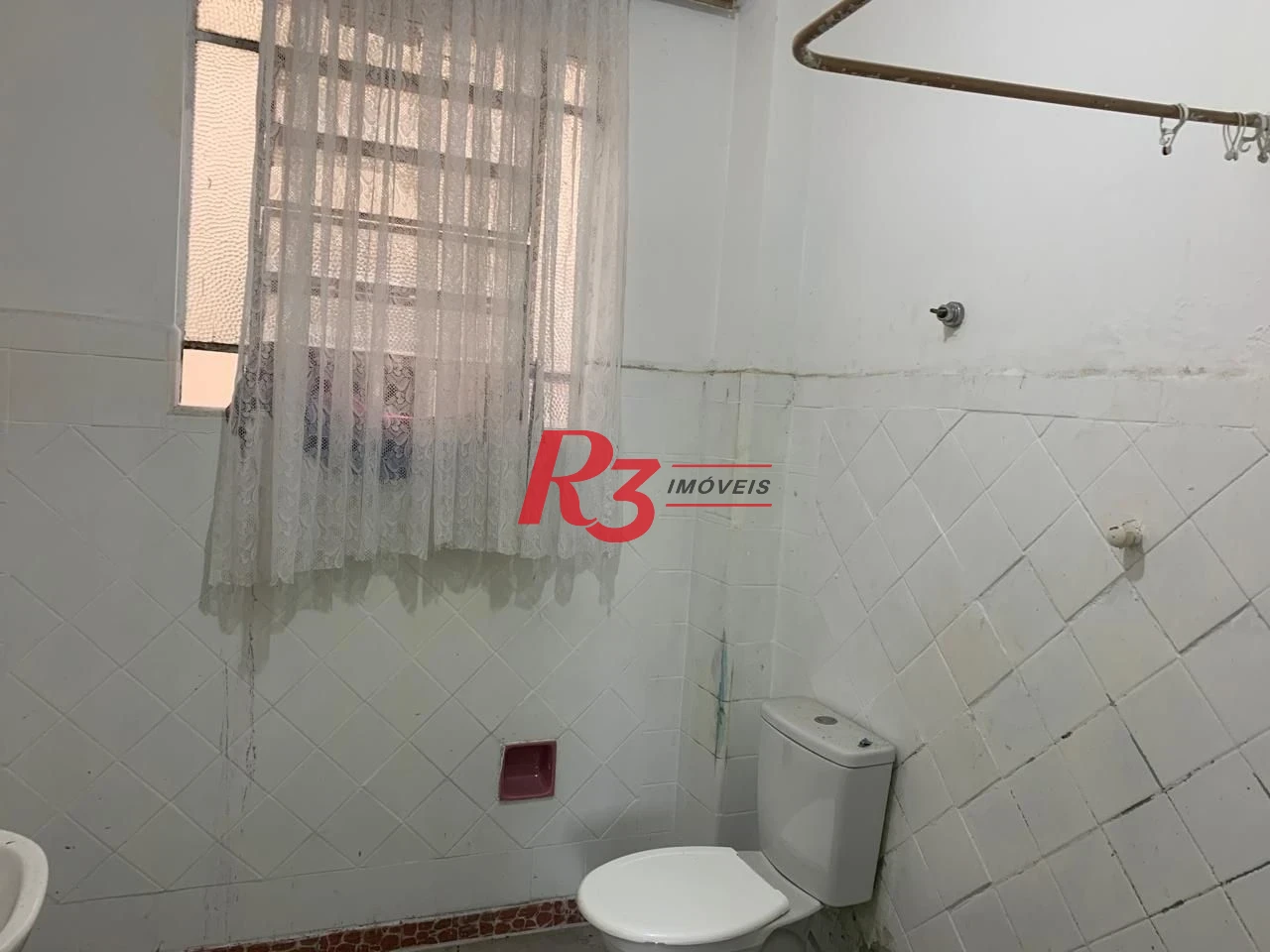 Apartamento com 2 dormitórios à venda, 68 m² por R$ 300.000,00 - Vila Belmiro - Santos/SP
