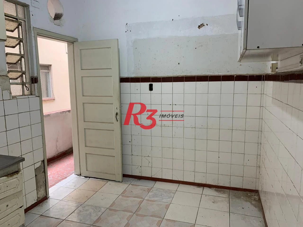 Apartamento com 2 dormitórios à venda, 68 m² por R$ 300.000,00 - Vila Belmiro - Santos/SP
