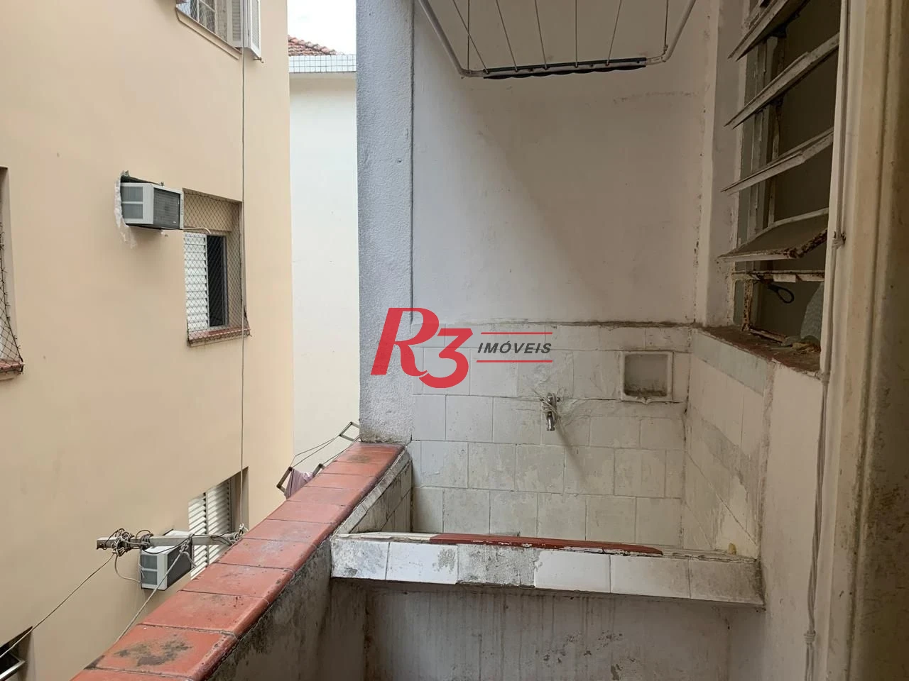 Apartamento com 2 dormitórios à venda, 68 m² por R$ 300.000,00 - Vila Belmiro - Santos/SP