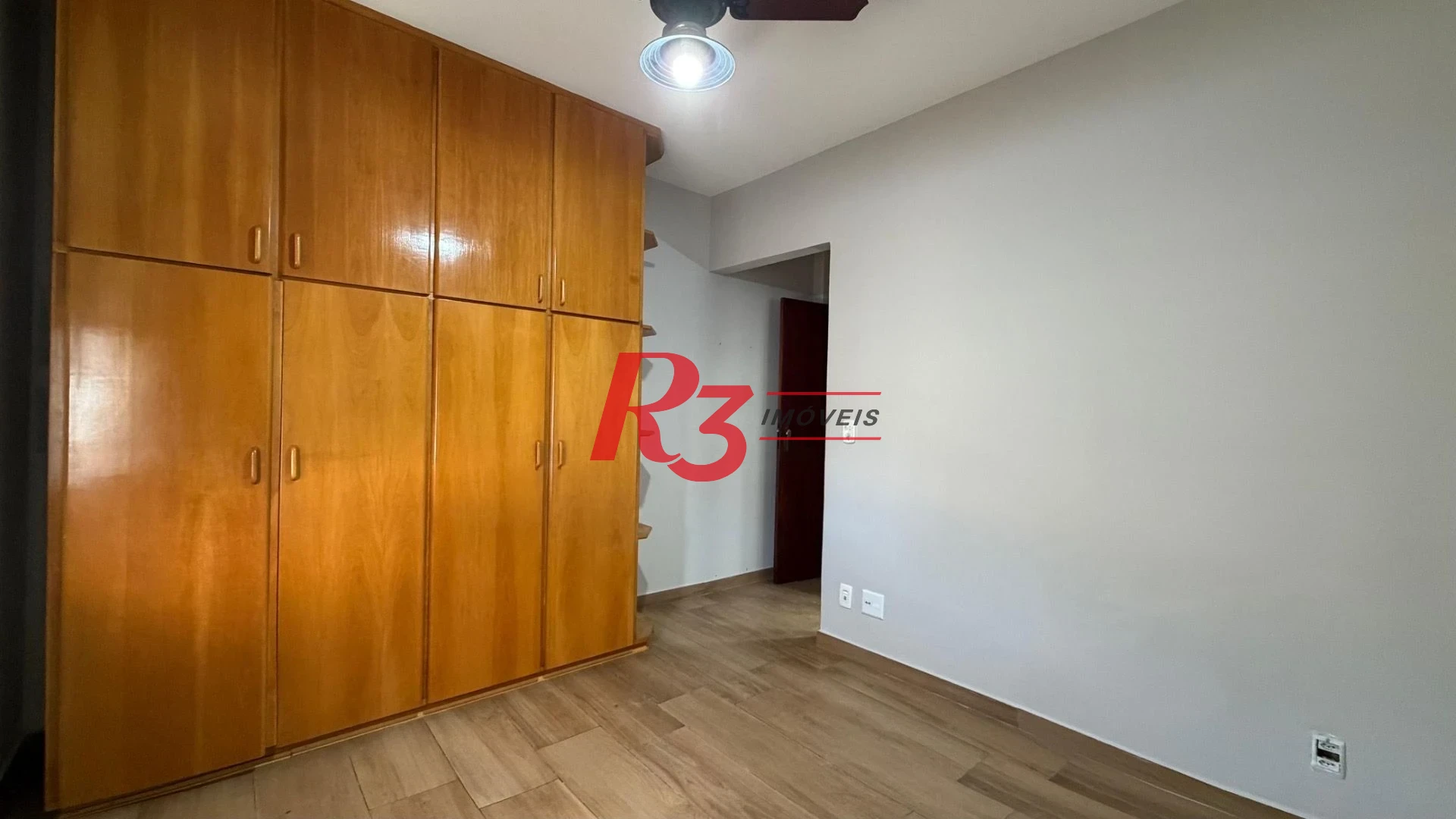 Apartamento com 2 dormitórios à venda, 104 m² por R$ 630.000,00 - Marapé - Santos/SP