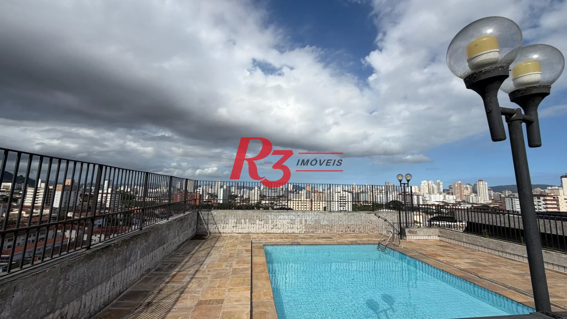 Apartamento com 2 dormitórios à venda, 104 m² por R$ 630.000,00 - Marapé - Santos/SP
