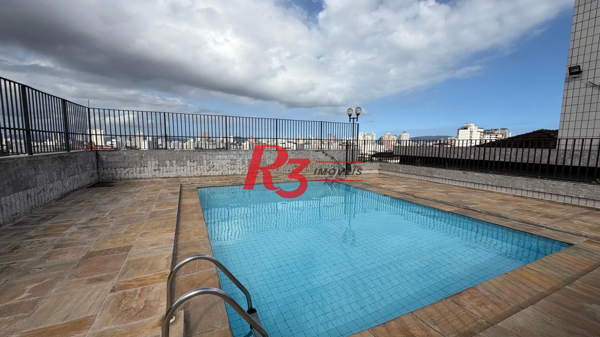 Apartamento com 2 dormitórios à venda, 104 m² por R$ 630.000,00 - Marapé - Santos/SP