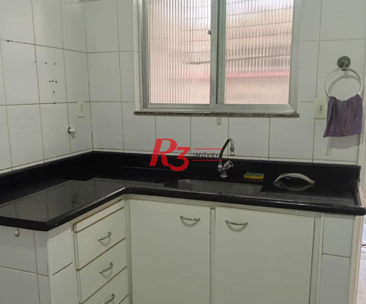 Apartamento com 2 dormitórios à venda, 70 m² por R$ 325.000,00 - Encruzilhada - Santos/SP