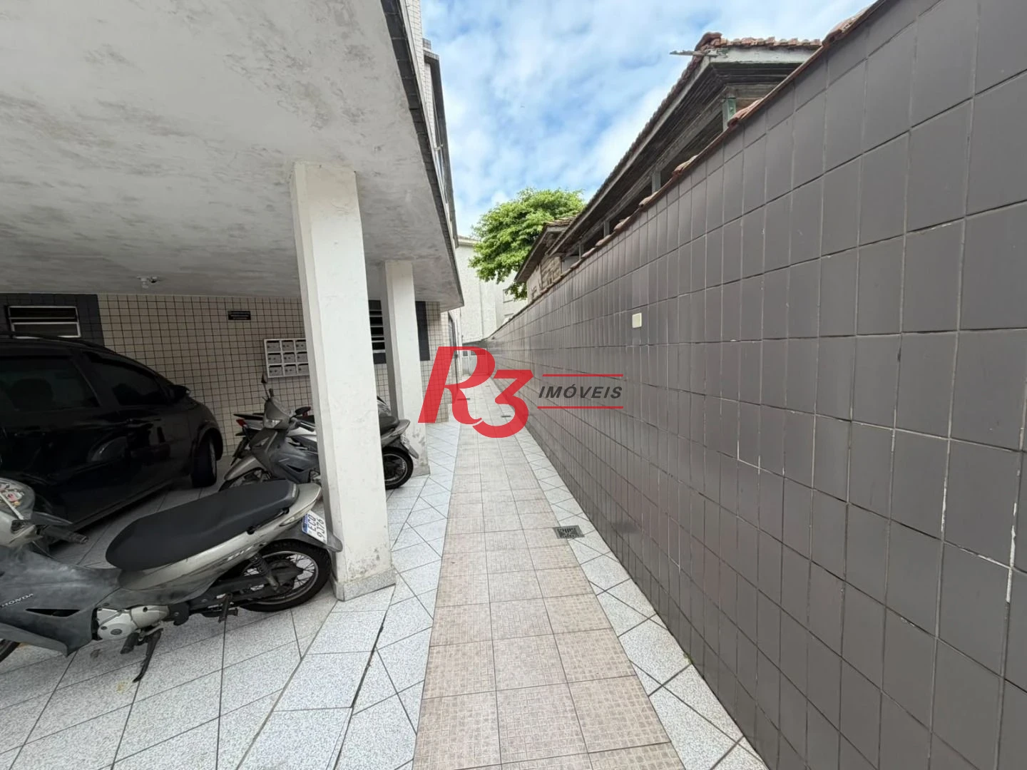 Apartamento com 2 dormitórios à venda, 100 m² por R$ 385.000,00 - Estuário - Santos/SP