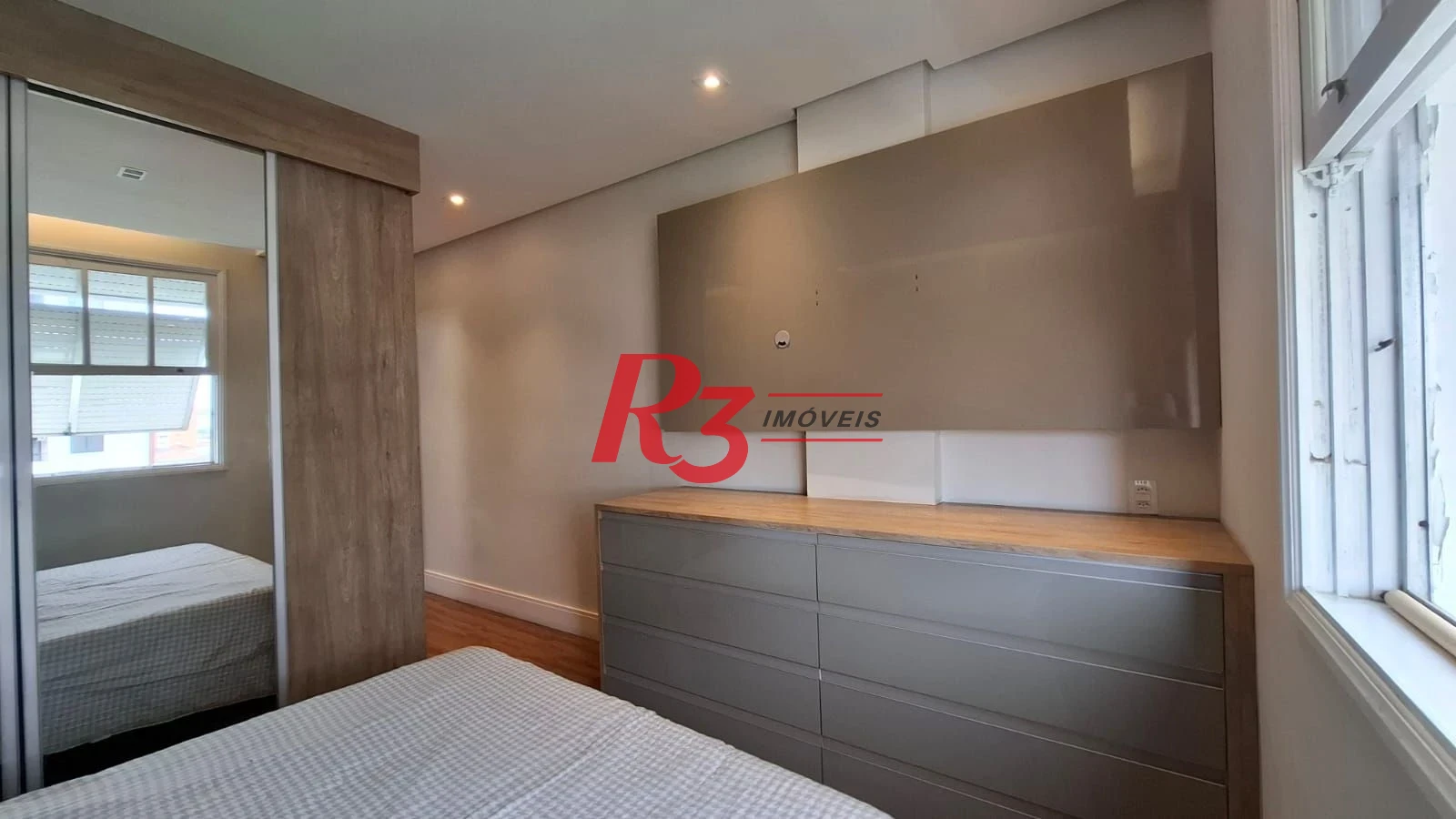 Apartamento com 3 dormitórios à venda, 140 m² por R$ 900.000,00 - Marapé - Santos/SP