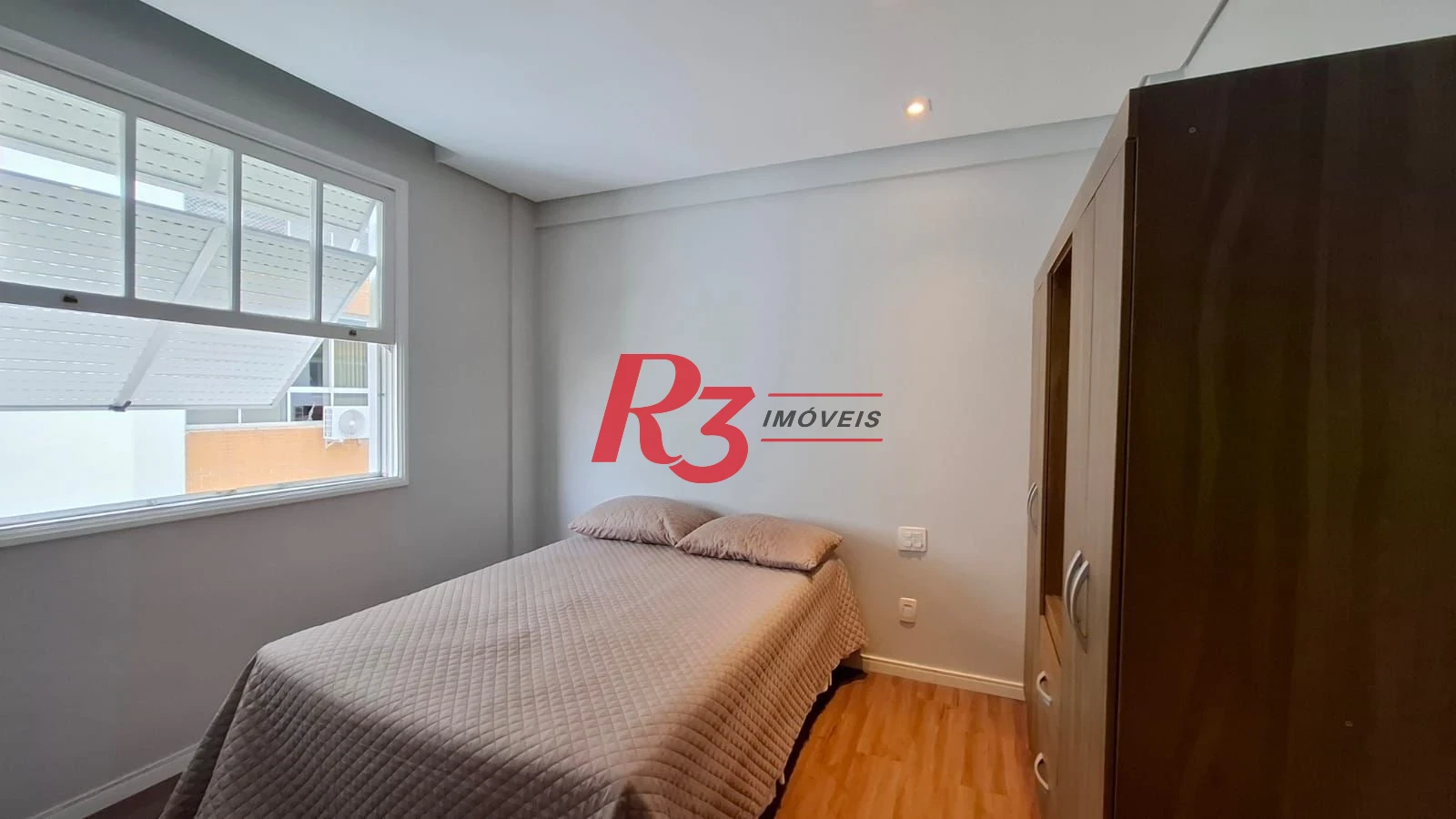 Apartamento com 3 dormitórios à venda, 140 m² por R$ 900.000,00 - Marapé - Santos/SP