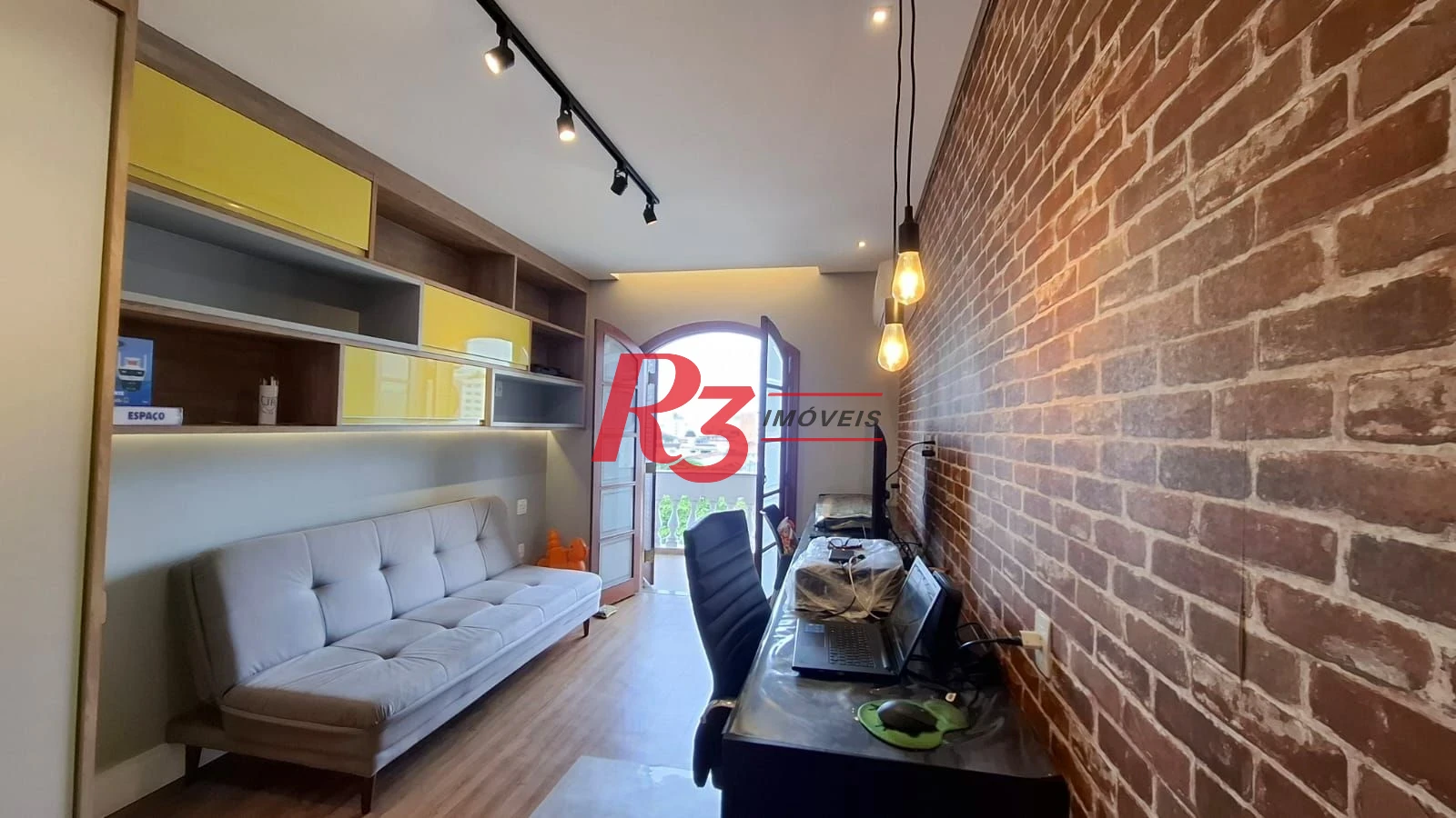 Apartamento com 3 dormitórios à venda, 140 m² por R$ 900.000,00 - Marapé - Santos/SP