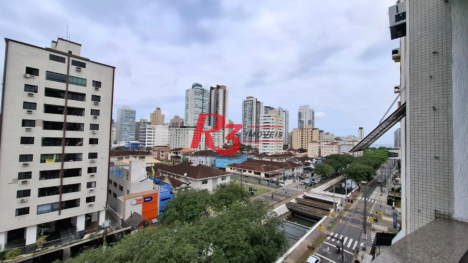Apartamento com 3 dormitórios à venda, 140 m² por R$ 900.000,00 - Marapé - Santos/SP