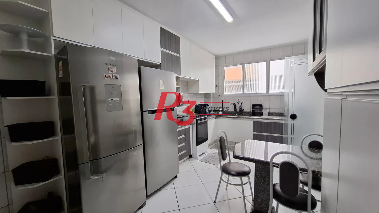 Apartamento com 3 dormitórios à venda, 140 m² por R$ 900.000,00 - Marapé - Santos/SP