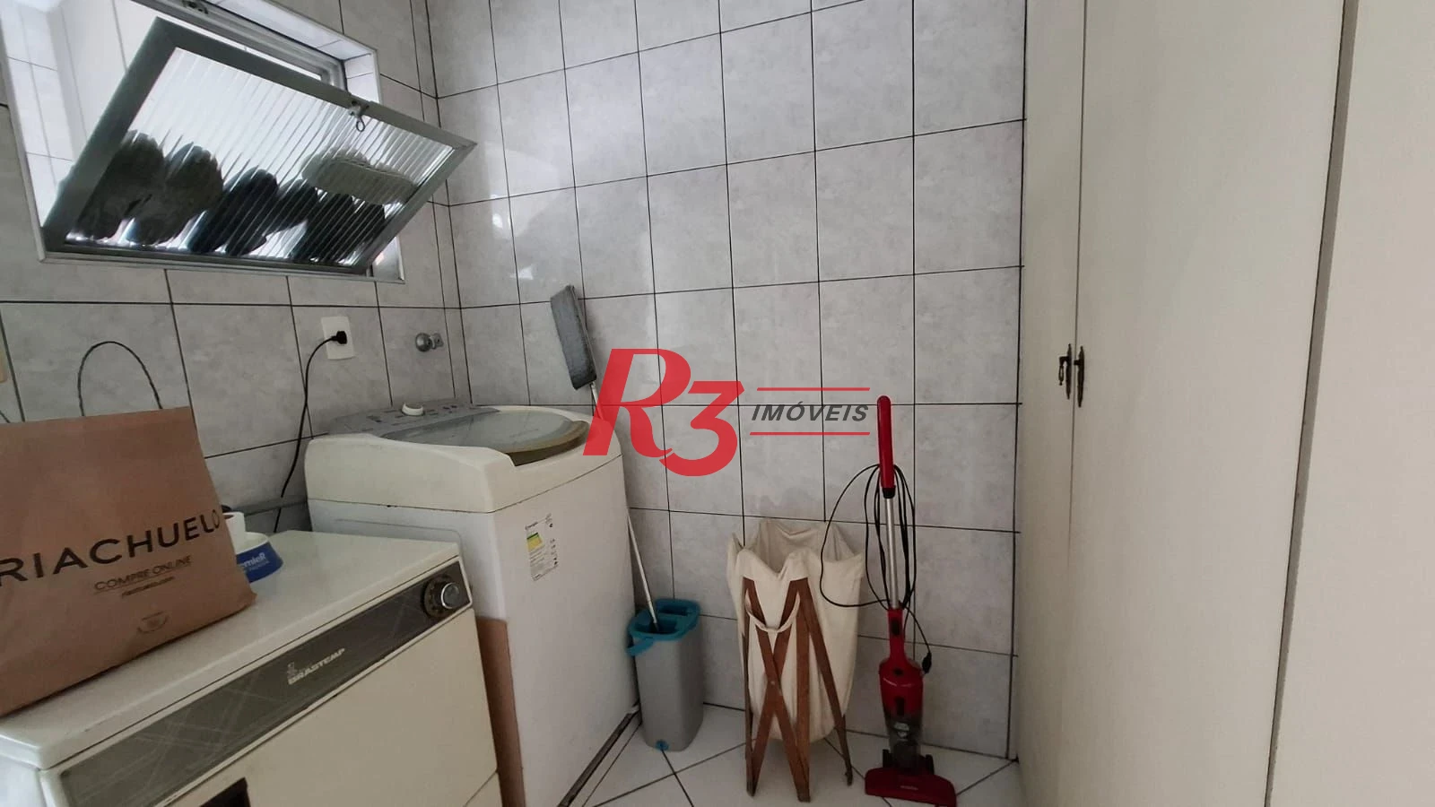 Apartamento com 3 dormitórios à venda, 140 m² por R$ 900.000,00 - Marapé - Santos/SP