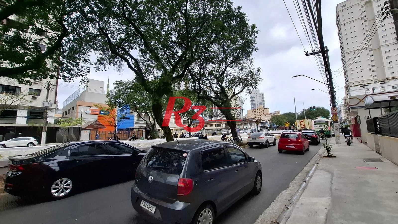 Apartamento com 3 dormitórios à venda, 140 m² por R$ 900.000,00 - Marapé - Santos/SP