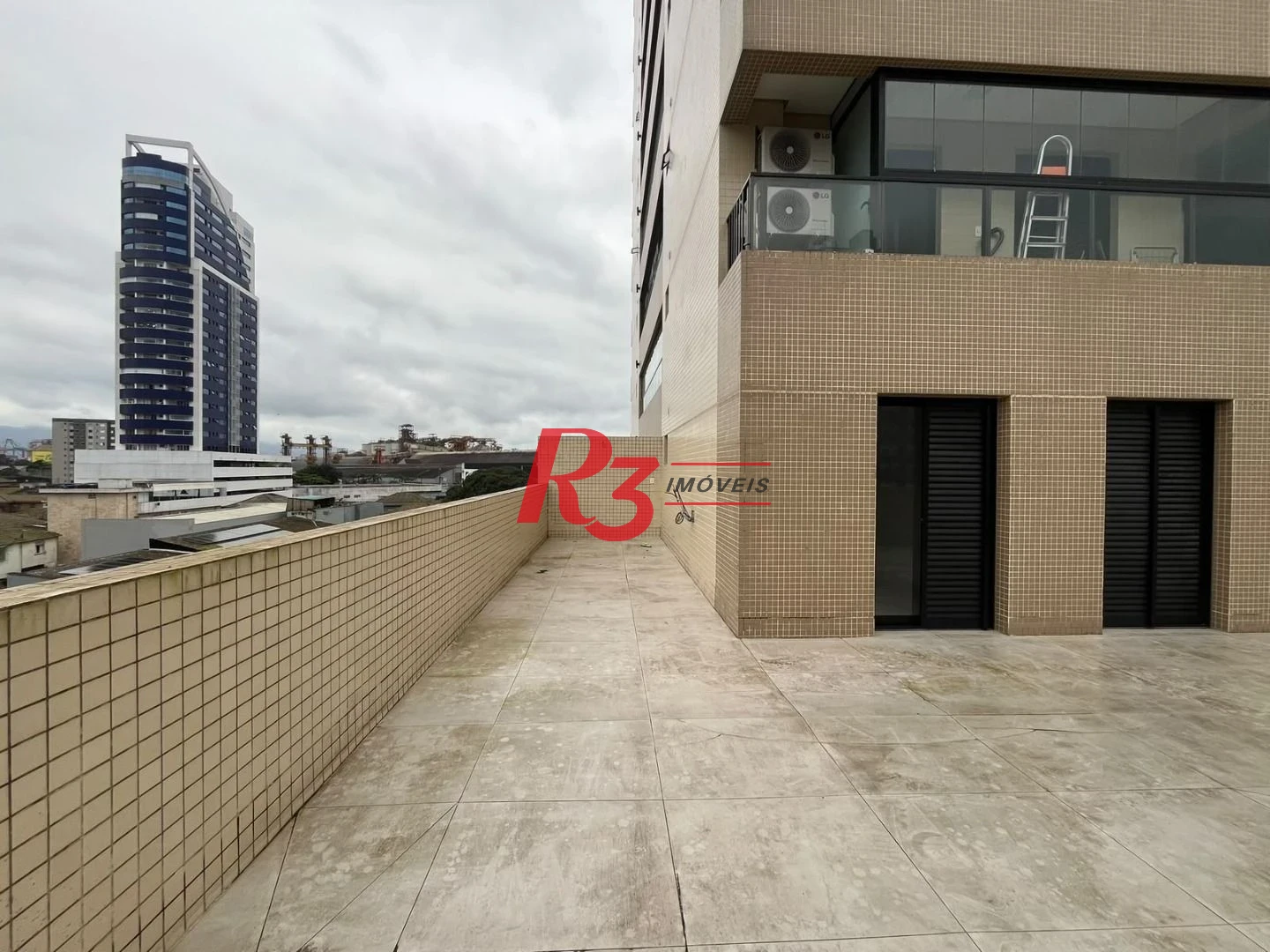Apartamento Garden com 2 dormitórios à venda, 65 m² por R$ 1.100.000,00 - Ponta da Praia - Santos/SP