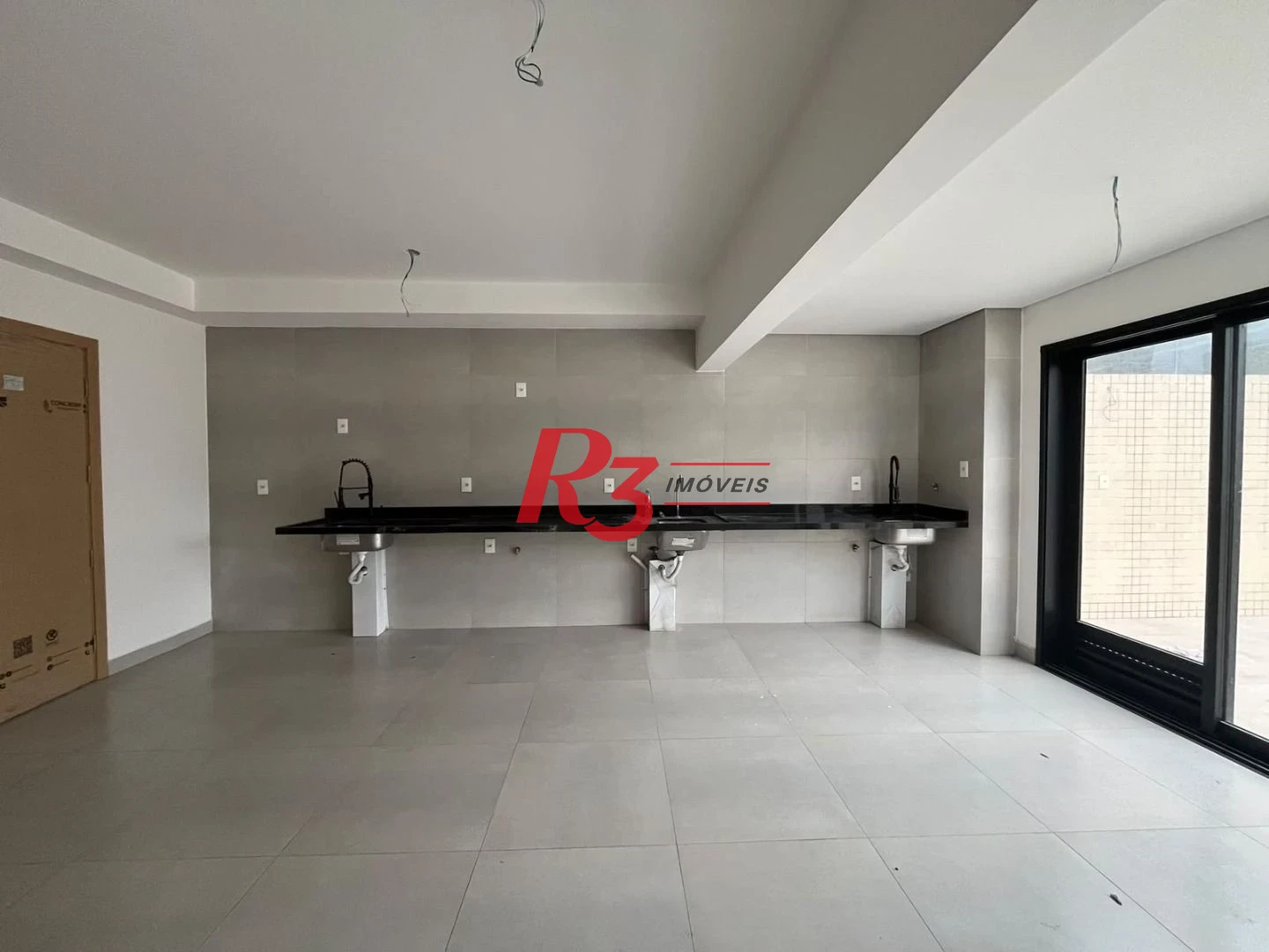 Apartamento Garden com 2 dormitórios à venda, 65 m² por R$ 1.100.000,00 - Ponta da Praia - Santos/SP
