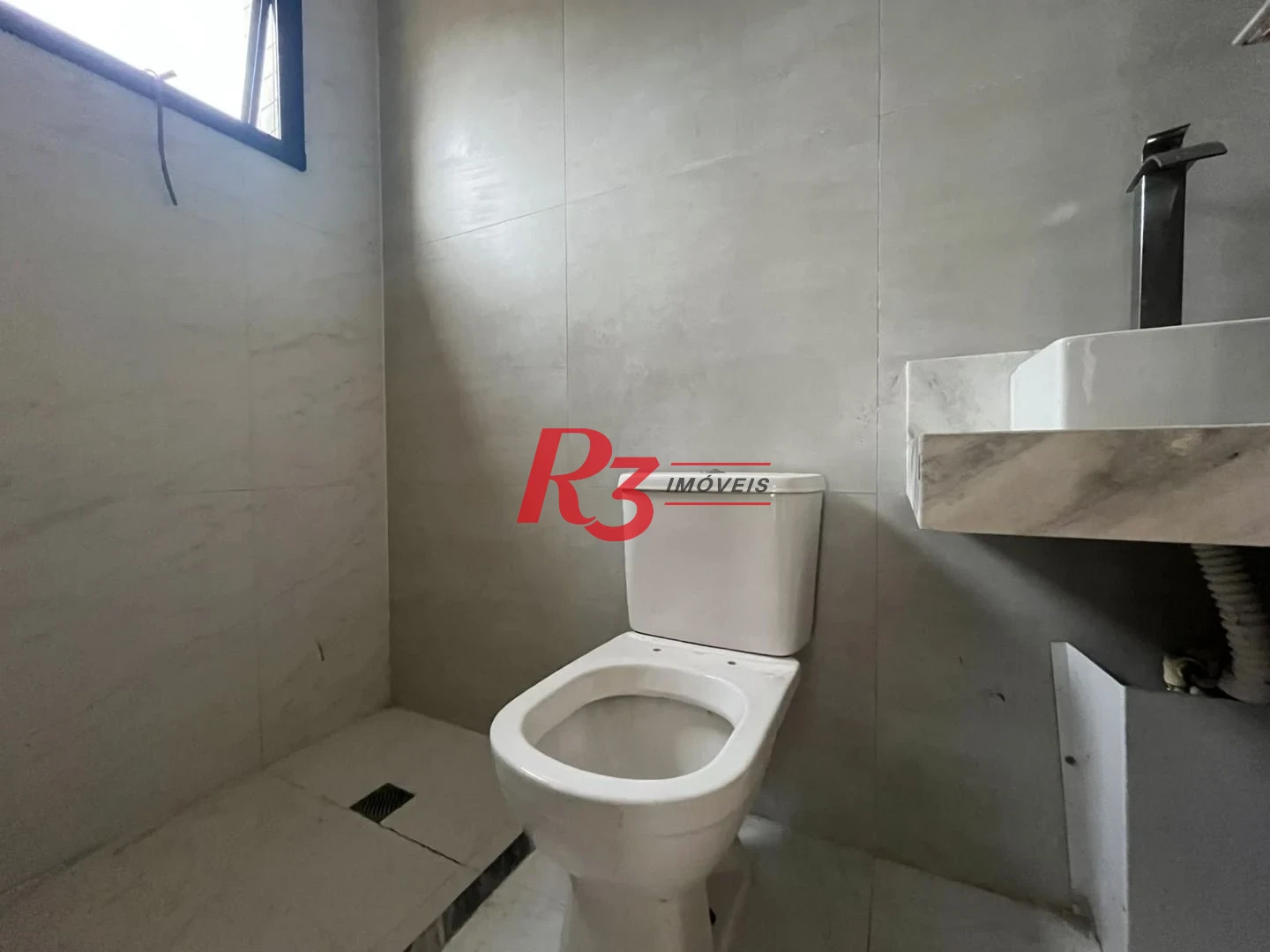 Apartamento Garden com 2 dormitórios à venda, 65 m² por R$ 1.100.000,00 - Ponta da Praia - Santos/SP