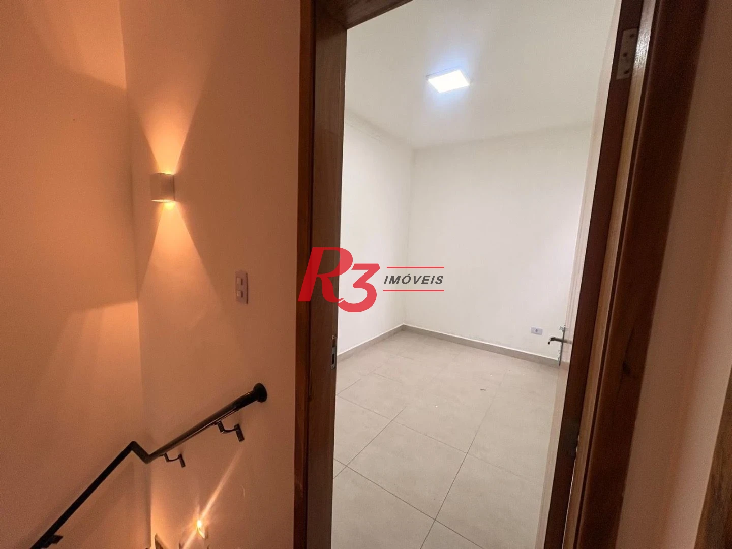 Apartamento com 2 dormitórios à venda, 55 m² por R$ 420.000,00 - Vilamar - Praia Grande/SP
