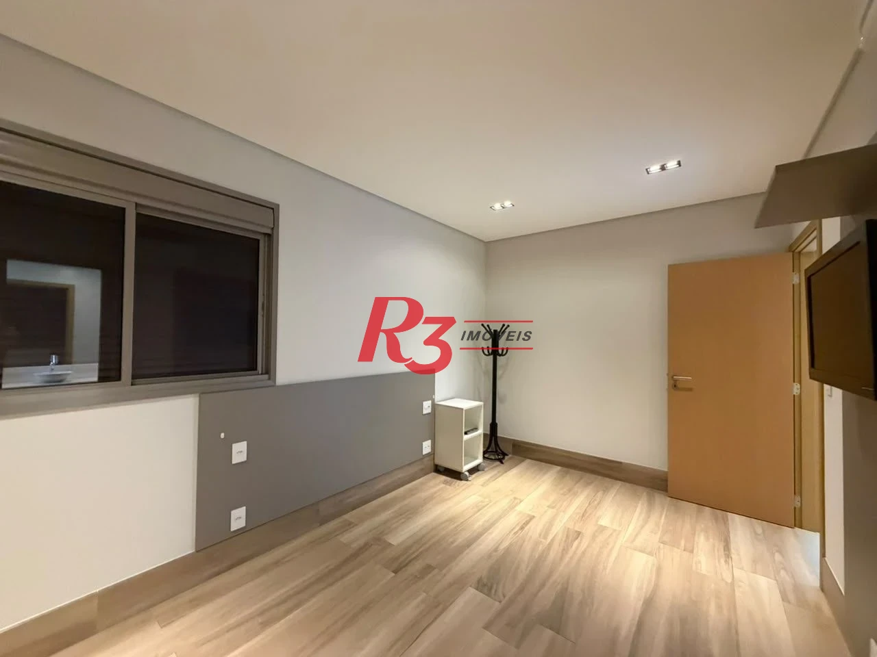 Apartamento com 1 dormitório à venda, 63 m² por R$ 840.000,00 - Aparecida - Santos/SP