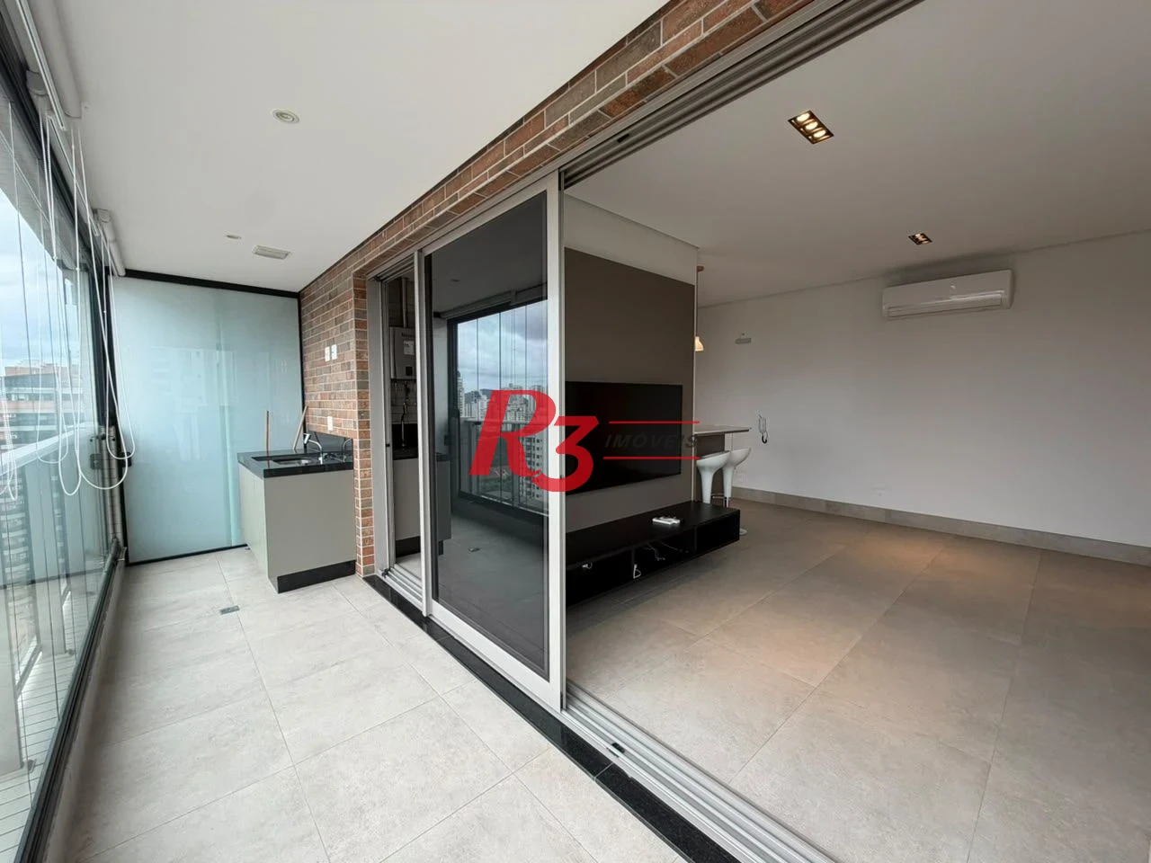 Apartamento com 1 dormitório à venda, 63 m² por R$ 840.000,00 - Aparecida - Santos/SP