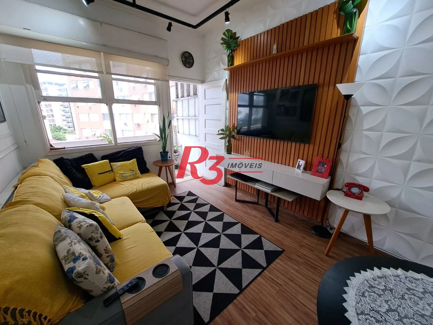 Apartamento com 2 dormitórios à venda, 95 m² por R$ 580.000,00 - Gonzaga - Santos/SP