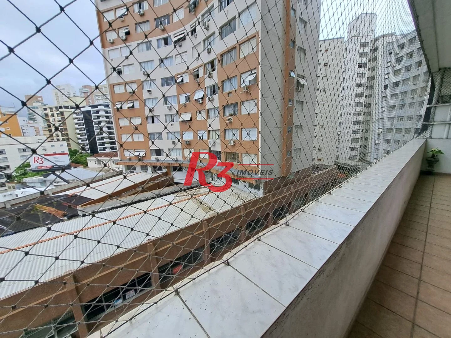 Apartamento com 2 dormitórios à venda, 95 m² por R$ 580.000,00 - Gonzaga - Santos/SP