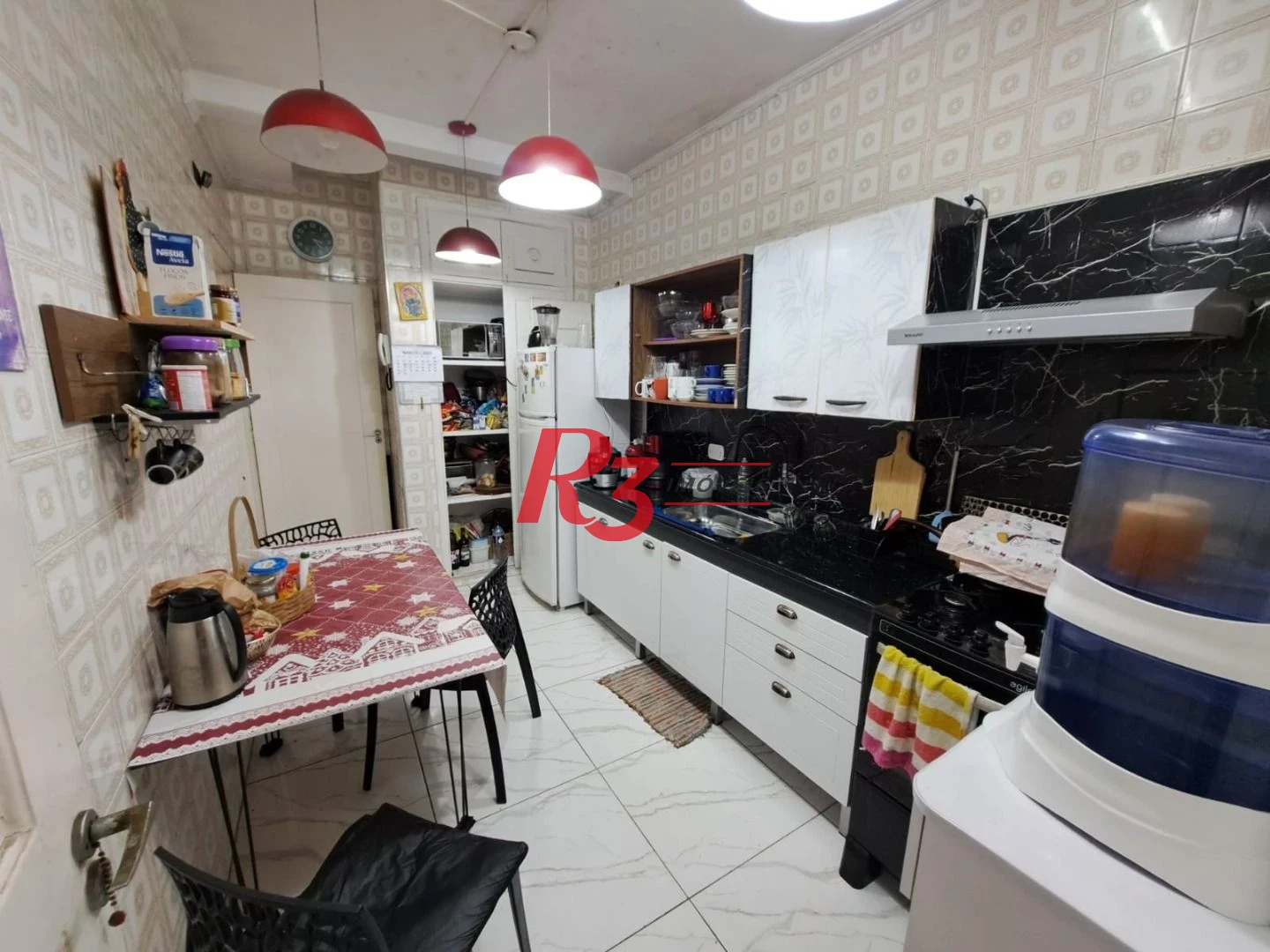 Apartamento com 2 dormitórios à venda, 95 m² por R$ 580.000,00 - Gonzaga - Santos/SP